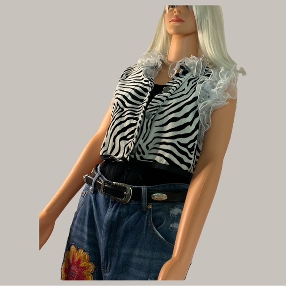 Zebra Print Ruffle Sleeve Blouse - Picture 8 of 16